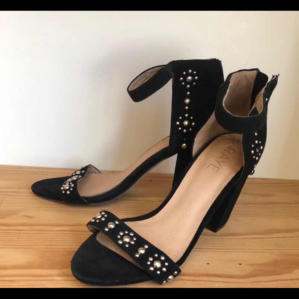 Raye Shoes black velvet suede Size 7